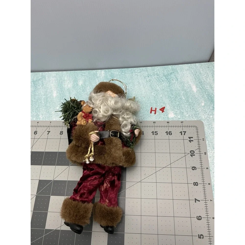 Santa Claus Figurine‎ Ornament 9'